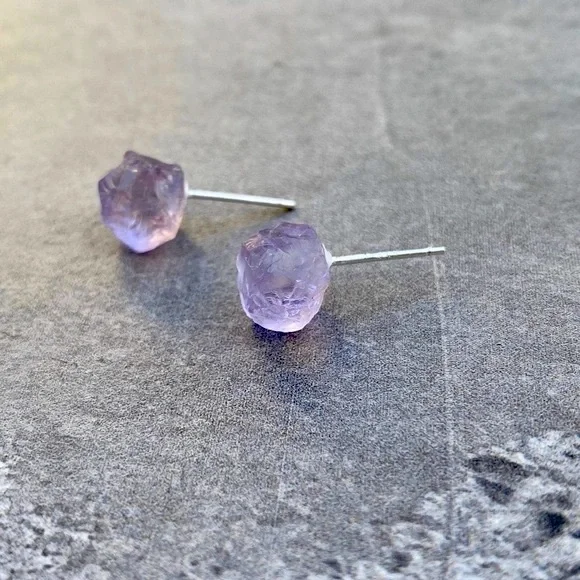 π New Raw Light Amethyst Gemstone Earrings - Picture 7 of 9